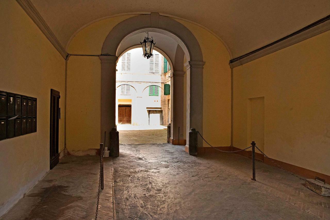 Stilmoderno Nice Apartment In Siena'S Historic Center, Just Steps From Piazza Del Campo Zewnętrze zdjęcie